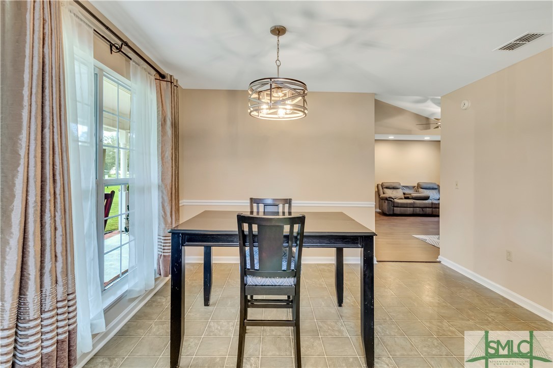 8 Cameron Court West Pembroke, GA 31321 - Photo 12 of 41 Dining Room