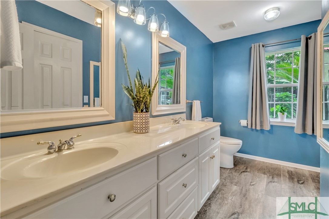 8 Cameron Court West Pembroke, GA 31321 - Photo 21 of 41 Primary Bath