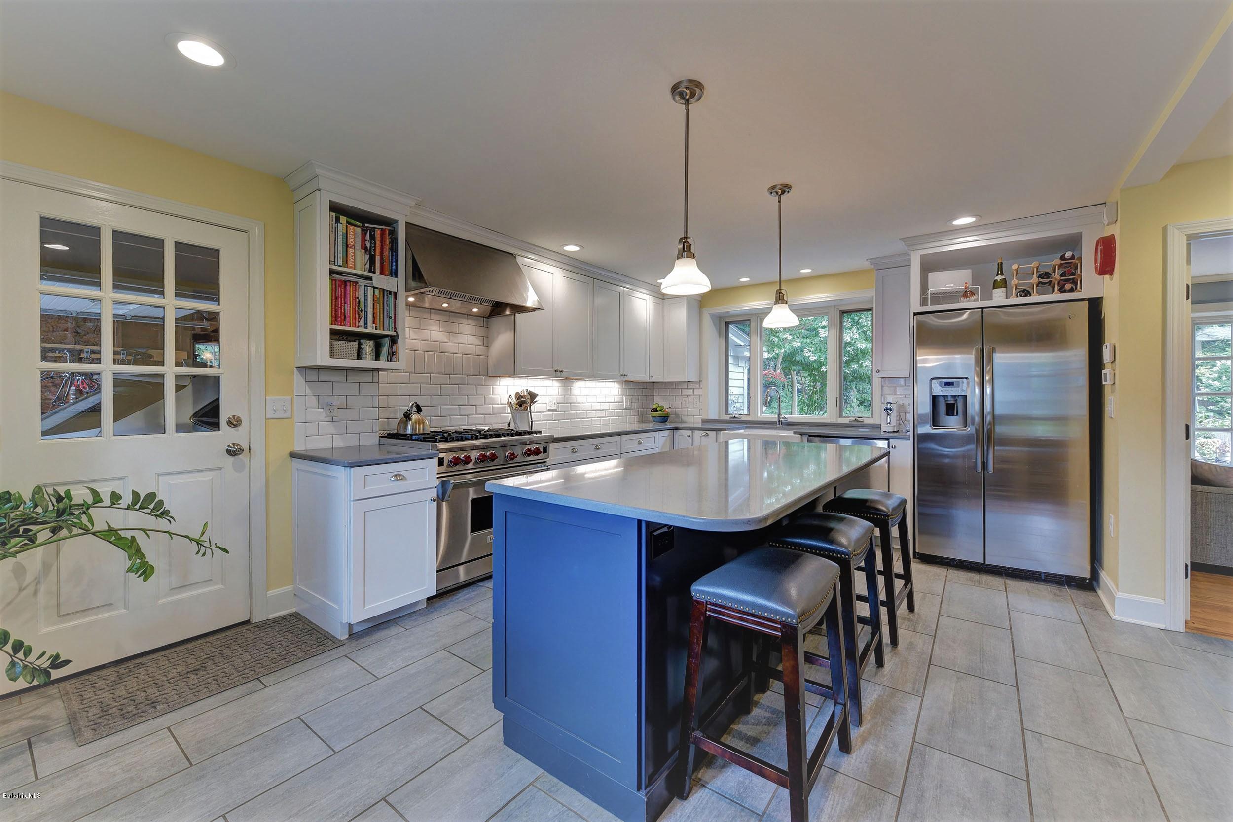 241 Holmes Road Pittsfield, MA 01201 - Photo 13 of 29 603