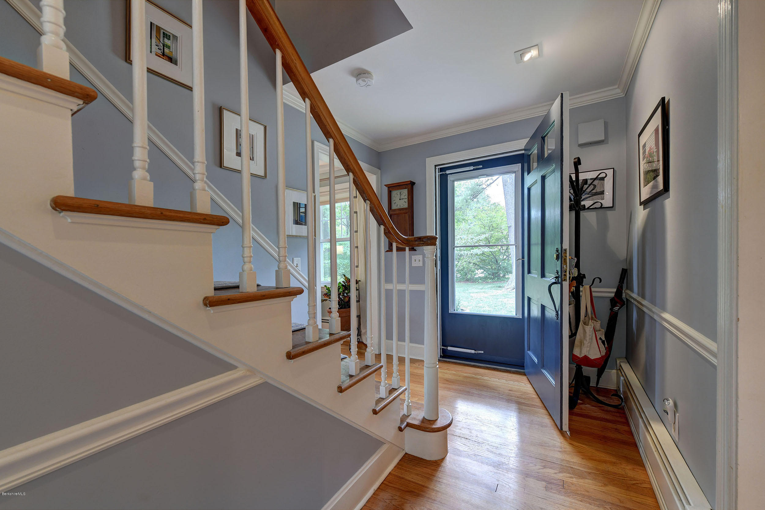 241 Holmes Road Pittsfield, MA 01201 - Photo 4 of 29 608