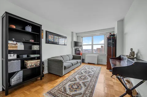 $474,999 | 555 Kappock Street, Unit 22C | Spuyten Duyvil