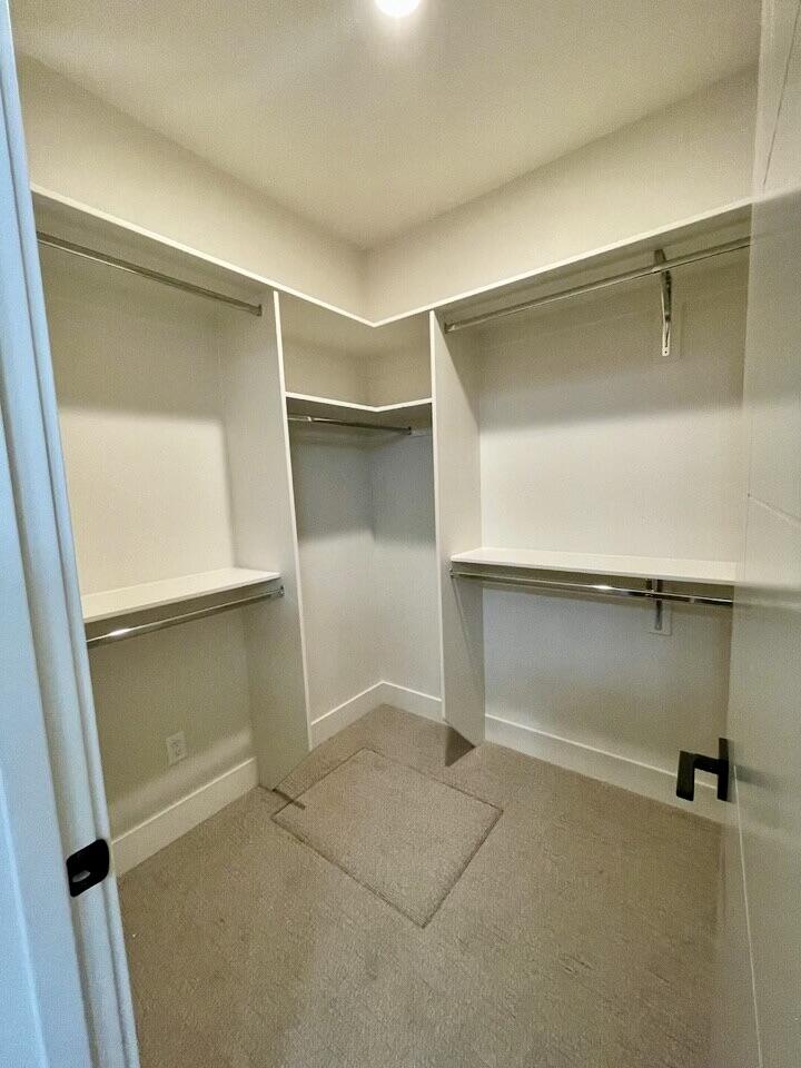 388 Randy Street Ashland, OR 97520 - Photo 20 of 30 Walk-in Closet