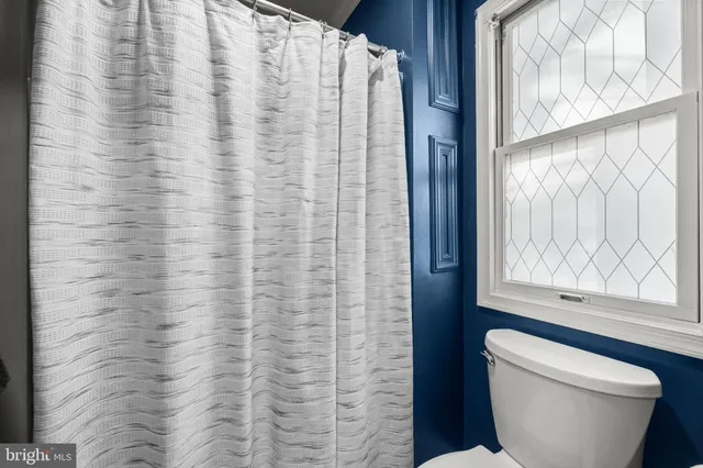 $349,900 | 323 Masters Drive, Cross Junction, VA 22625