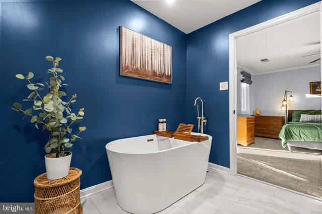 $349,900 | 323 Masters Drive, Cross Junction, VA 22625