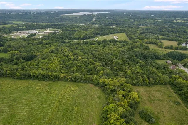 $450,000 | 9721 Elm Avenue, Kansas City, MO 64134