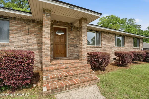 $195,000 | 200 Harvey Avenue, Petal, MS 39465