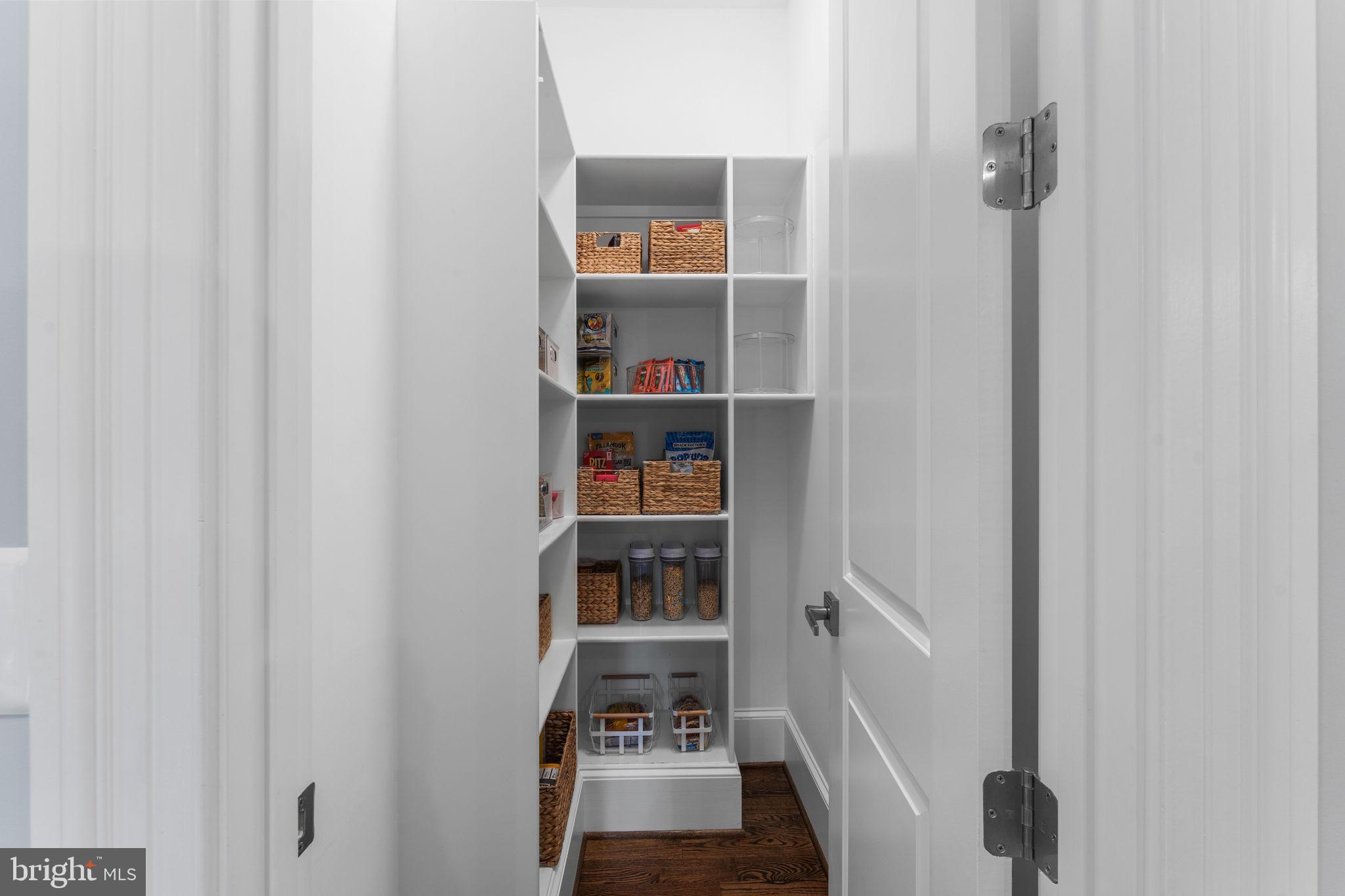 106 Tapawingo Road Southwest Vienna, VA 22180 - Photo 20 of 91