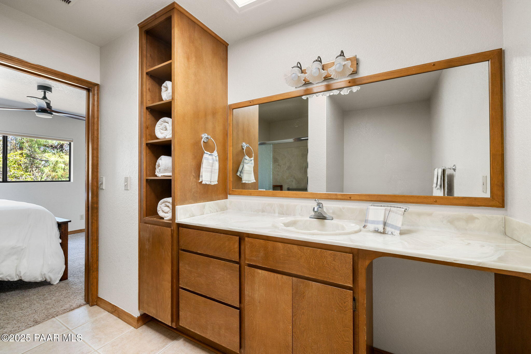 2130 Thumb Butte Road Prescott, AZ 86305 - Photo 14 of 41 21-Primary Bathroom (1)
