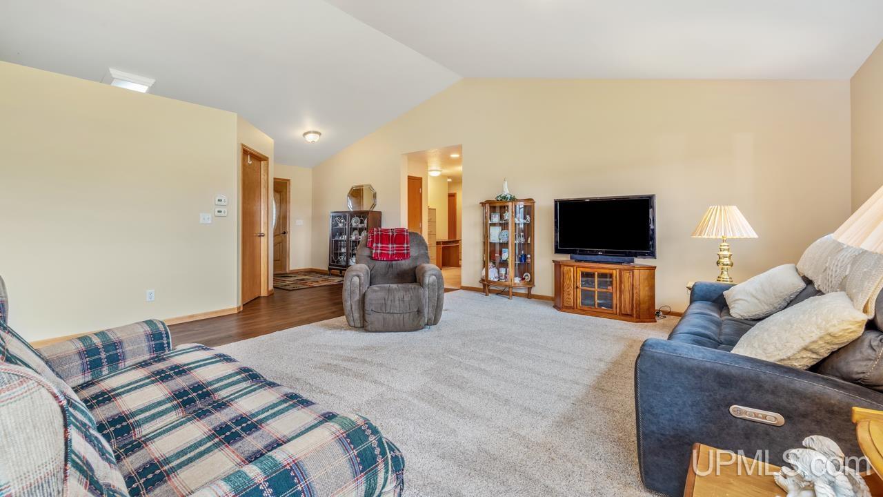 6230 East 5th Road Bark River, MI 49807 - Photo 8 of 48