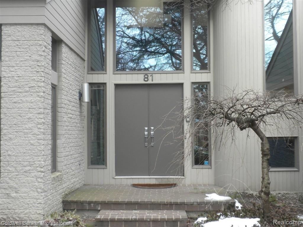 81 Manor Road Bloomfield Hills, MI 48304 - Photo 4 of 23 ENTRY