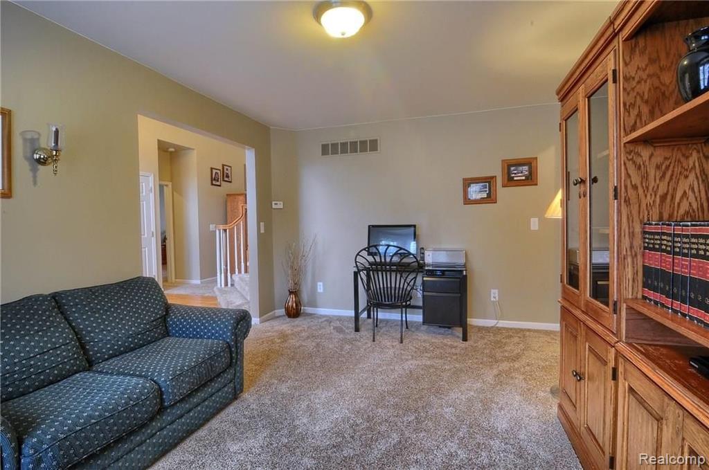 2236 Avon Lake Lane Rochester Hills, MI 48307 - Photo 14 of 30