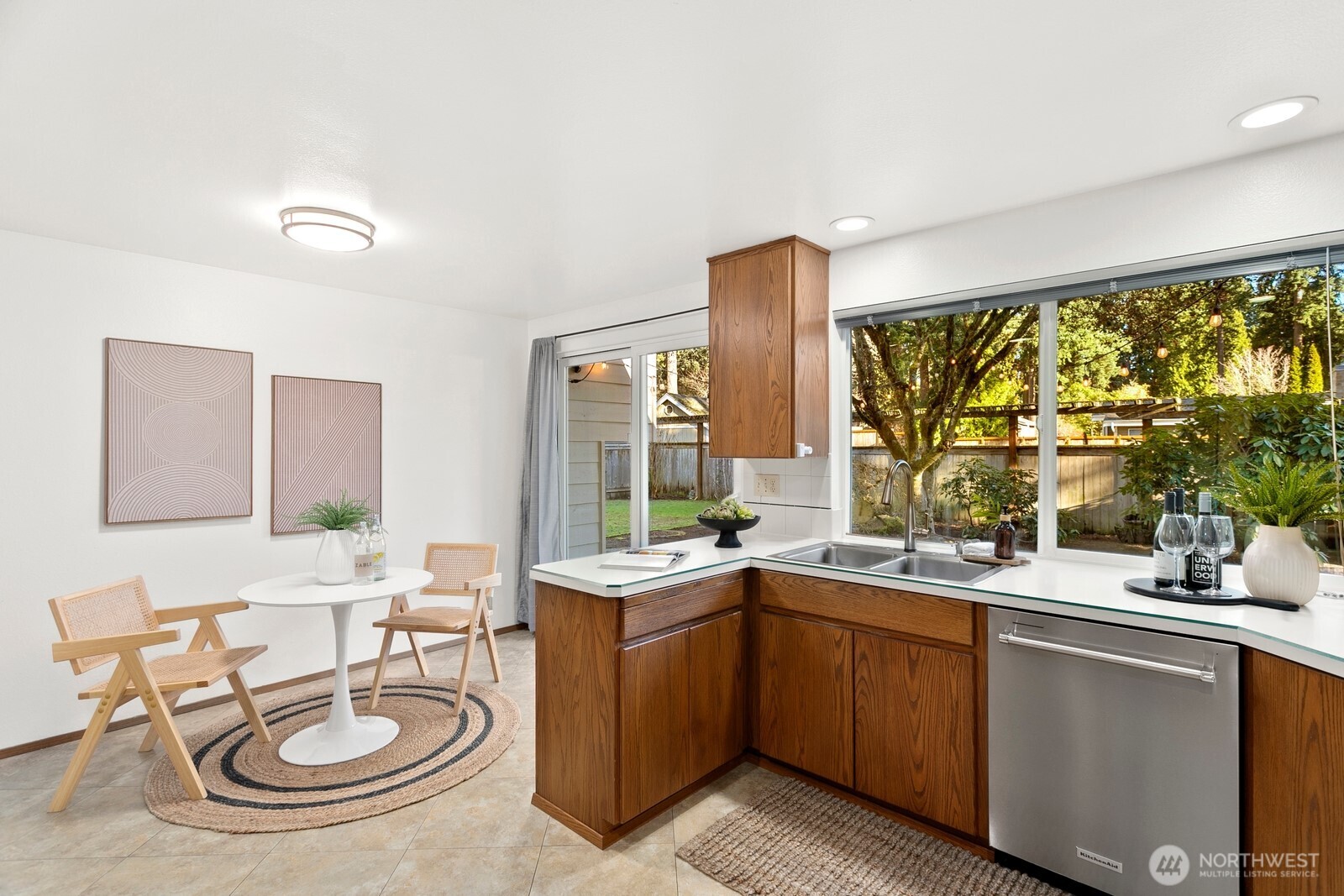 19810 95th Avenue Northeast Bothell, WA 98011 - Photo 7 of 27