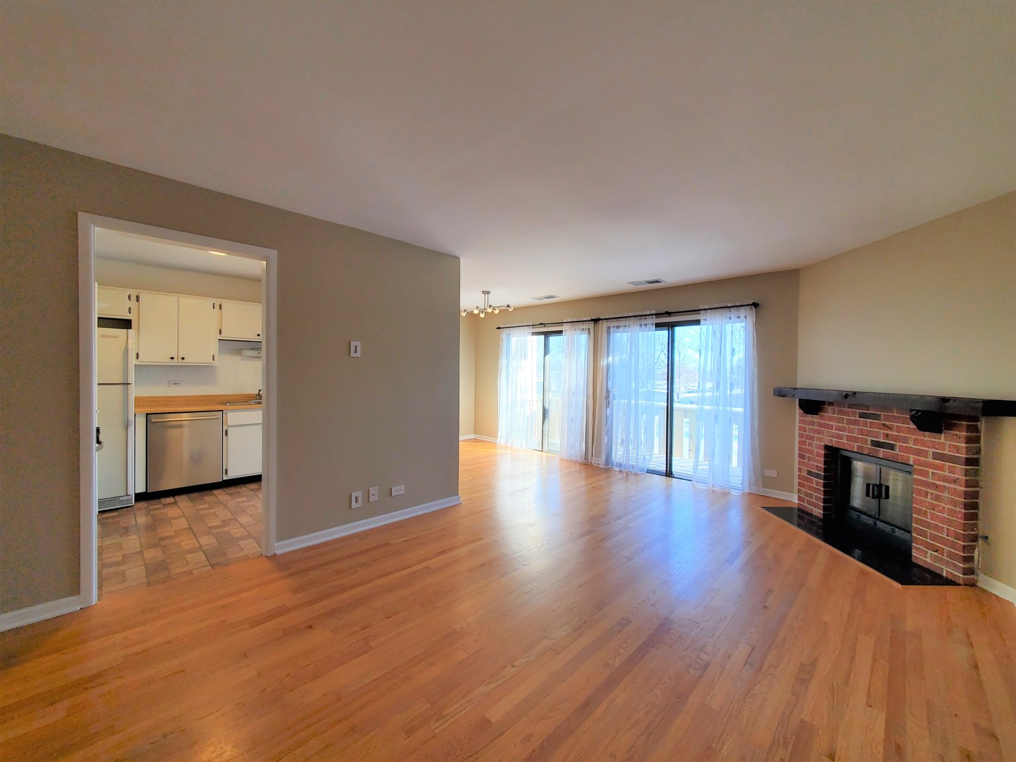 733 Plum Tree Court, Unit C2 Wheeling, IL 60090 - Photo 11 of 25