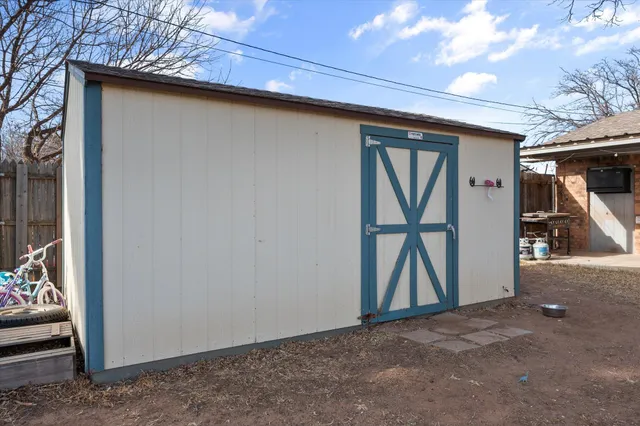 $235,000 | 214 Willowwood Lane, Levelland, TX 79336