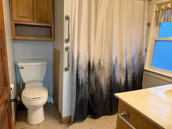 $189,900 | 1222 East Porter Street, Albion, MI 49224