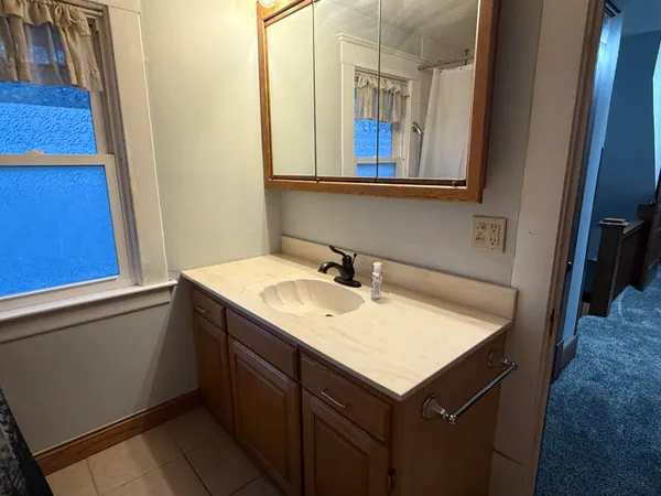 $189,900 | 1222 East Porter Street, Albion, MI 49224