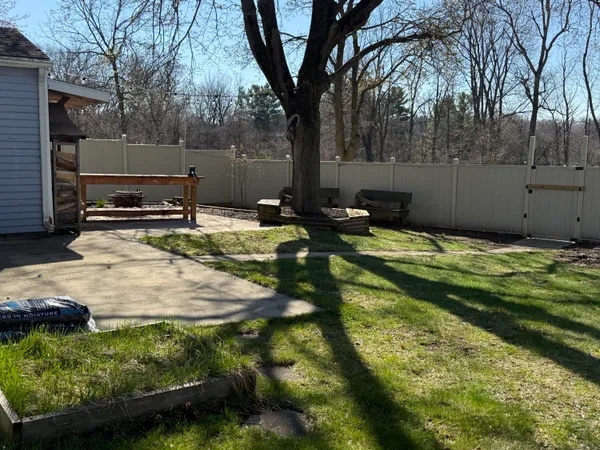 $189,900 | 1222 East Porter Street, Albion, MI 49224