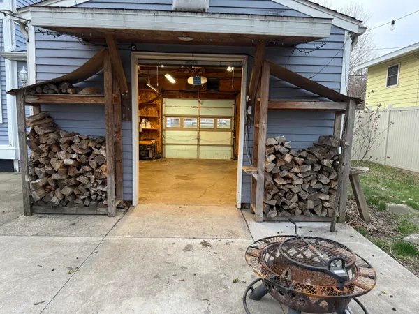 $189,900 | 1222 East Porter Street, Albion, MI 49224