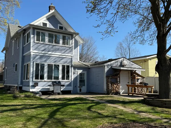 $189,900 | 1222 East Porter Street, Albion, MI 49224