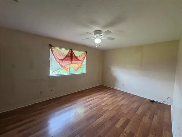 $1,000 | 320 West Liberaux Street, Unit B, Chalmette, LA 70043