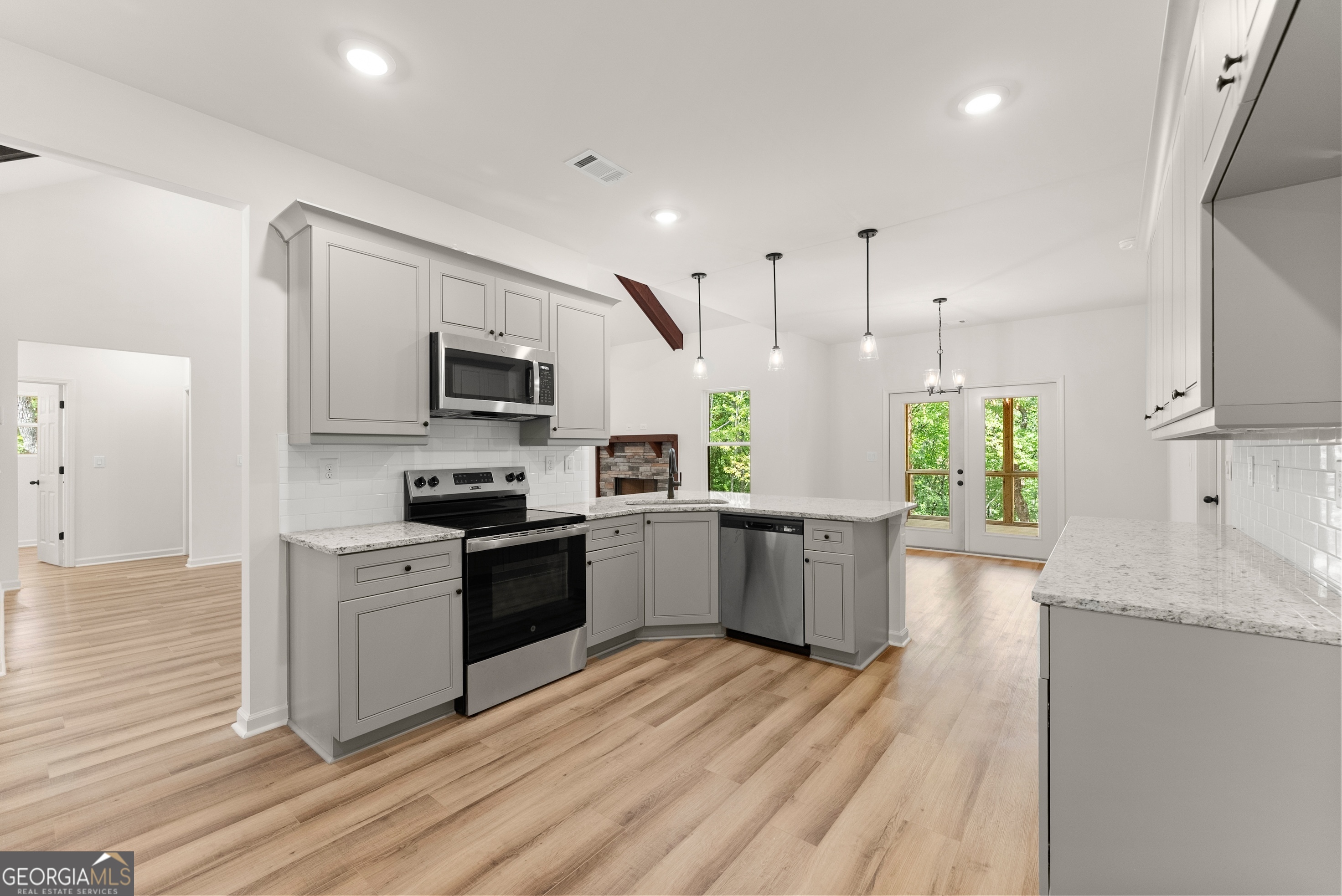 148 Chimney Ridge Cleveland, GA 30528 - Photo 12 of 39