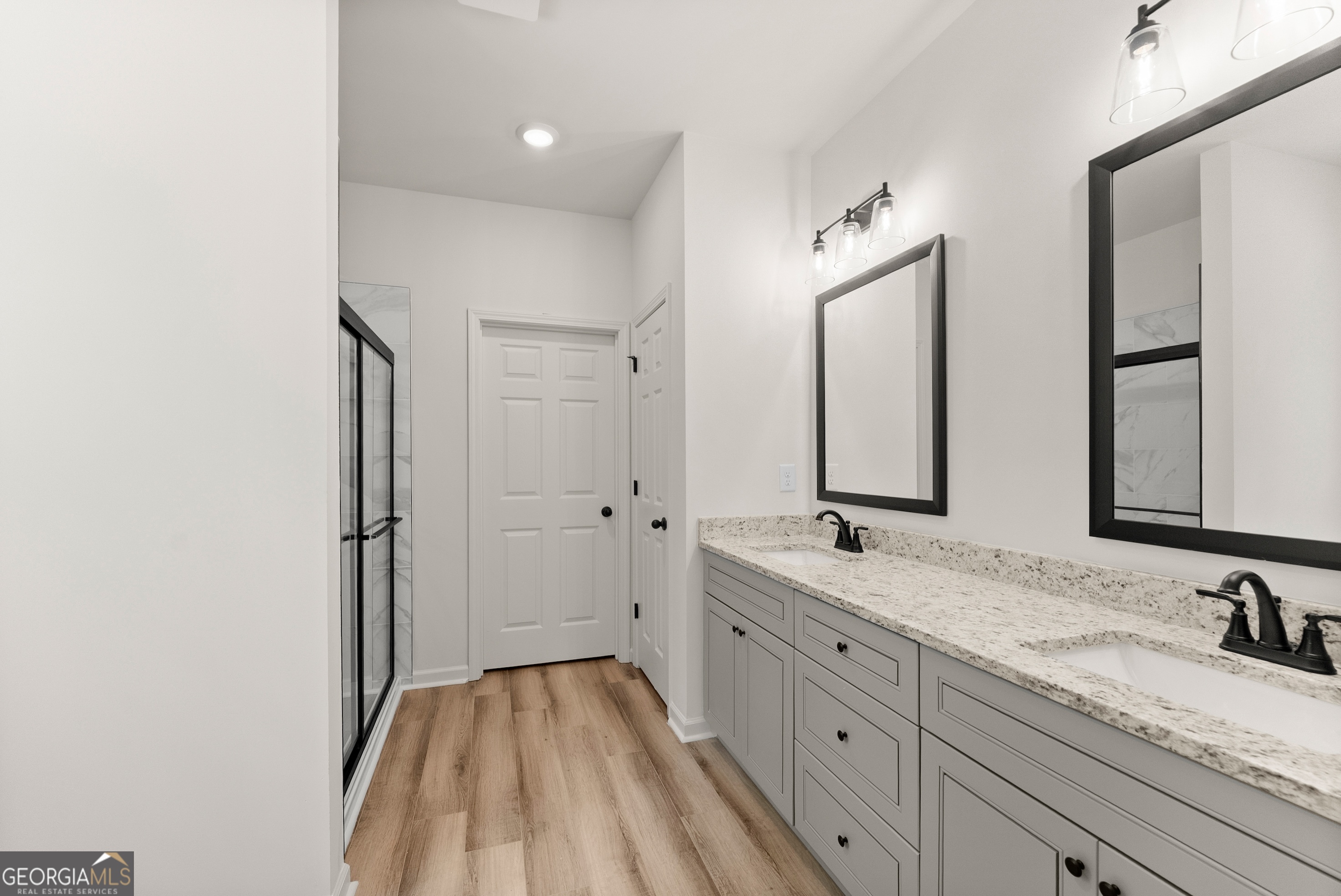 148 Chimney Ridge Cleveland, GA 30528 - Photo 19 of 39 Master Bath