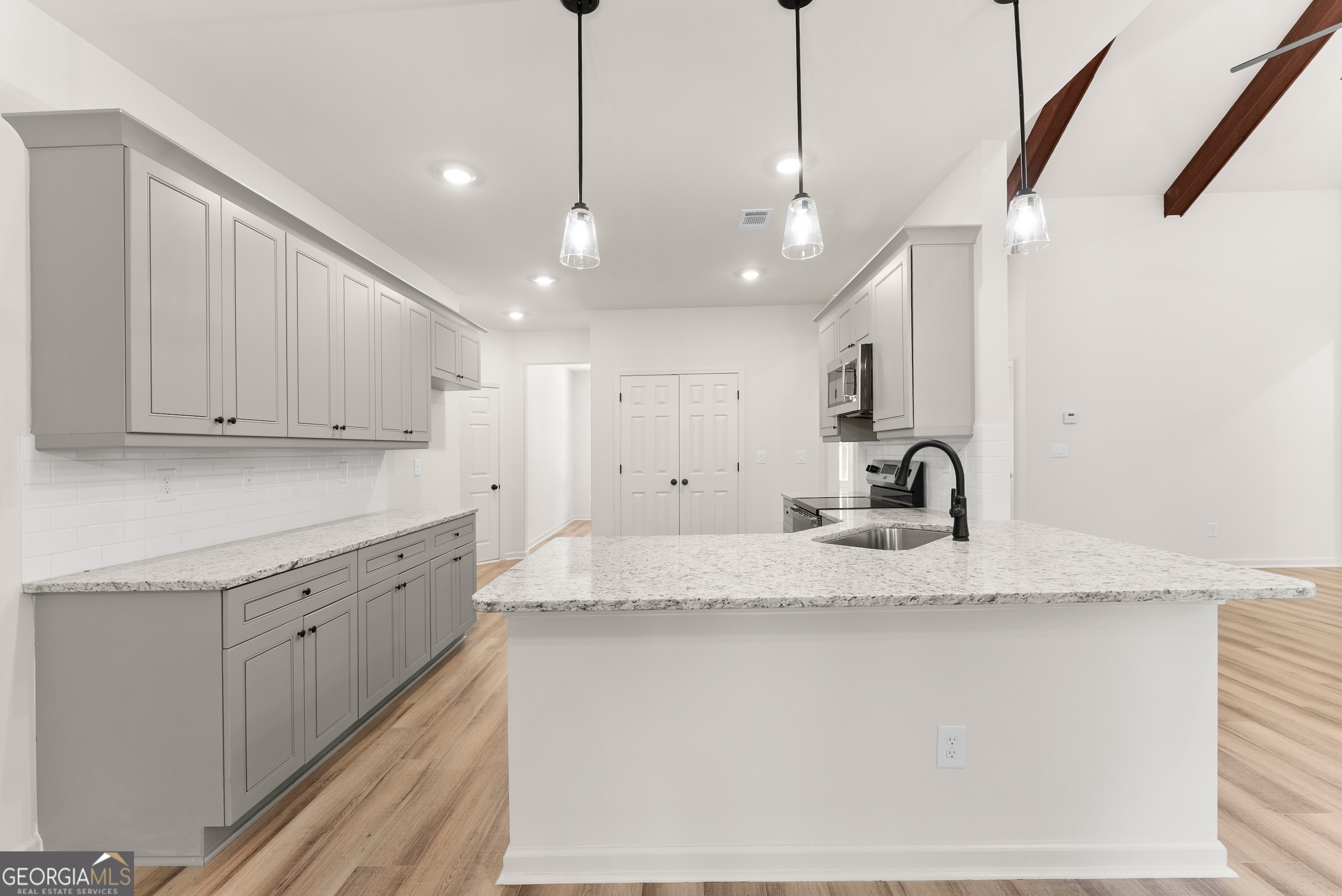 148 Chimney Ridge Cleveland, GA 30528 - Photo 10 of 39