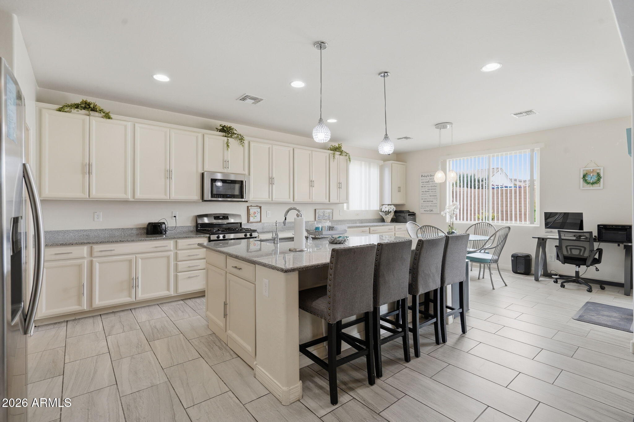 4515 West Pearce Road Laveen, AZ 85339 - Photo 11 of 20 10-web-or-mls-DSC00214