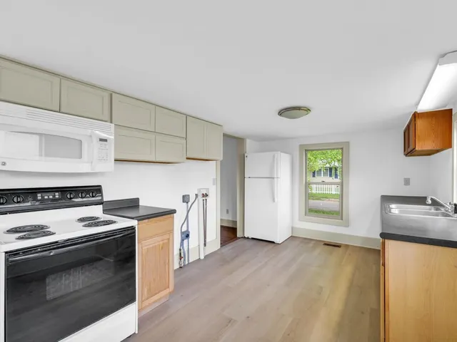 $168,500 | 413 East Lincoln Street, Monticello, IL 61856