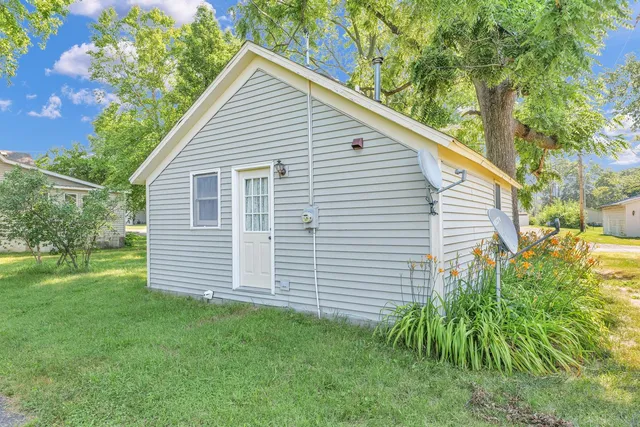 $168,500 | 413 East Lincoln Street, Monticello, IL 61856