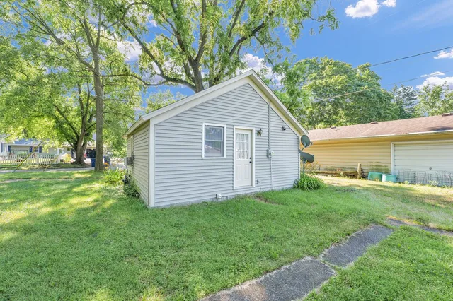 $168,500 | 413 East Lincoln Street, Monticello, IL 61856