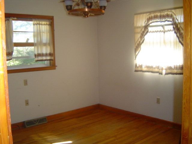 217 Friendship Road Seneca, SC 29678 - Photo 5 of 7 Gallery Image 5
