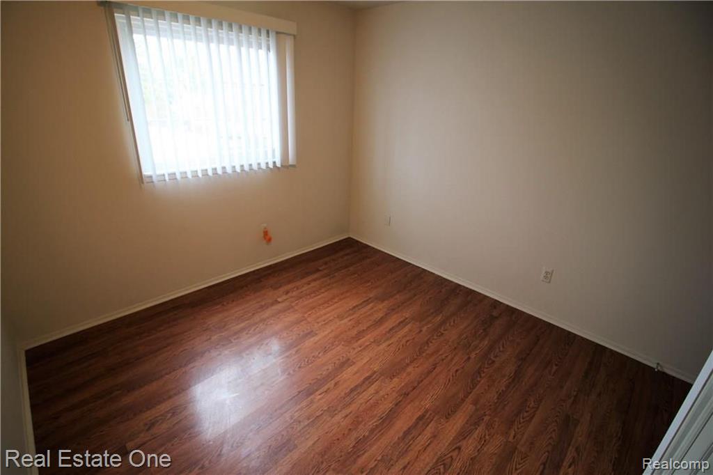 470 Baldwin Avenue Rochester, MI 48307 - Photo 23 of 29