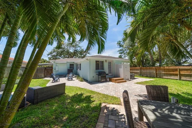 a view of outdoor space yard and patio