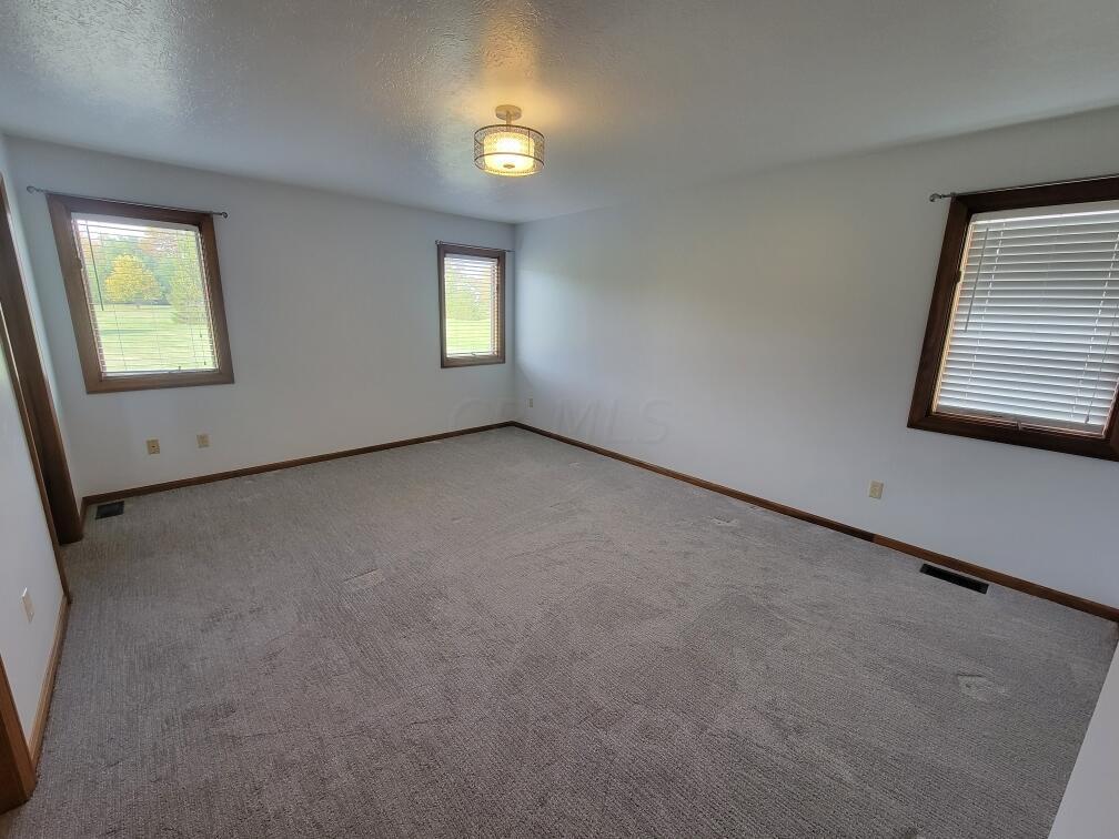 7245 Plumb Road Galena, OH 43021 - Photo 10 of 33 Master Bedroom