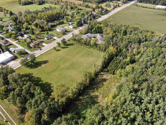 $1,799,900 | N2909 32 Pulaski Street, Pulaski, WI 54162