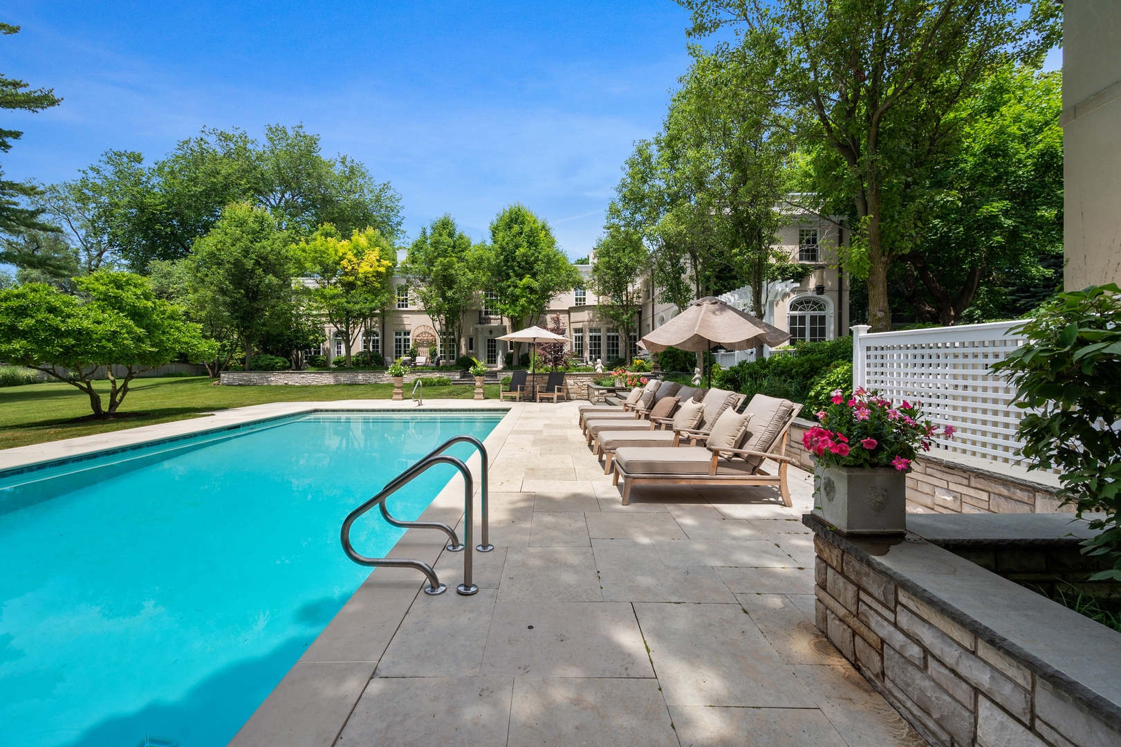 808 Hill Road Winnetka, IL 60093 - Photo 14 of 76