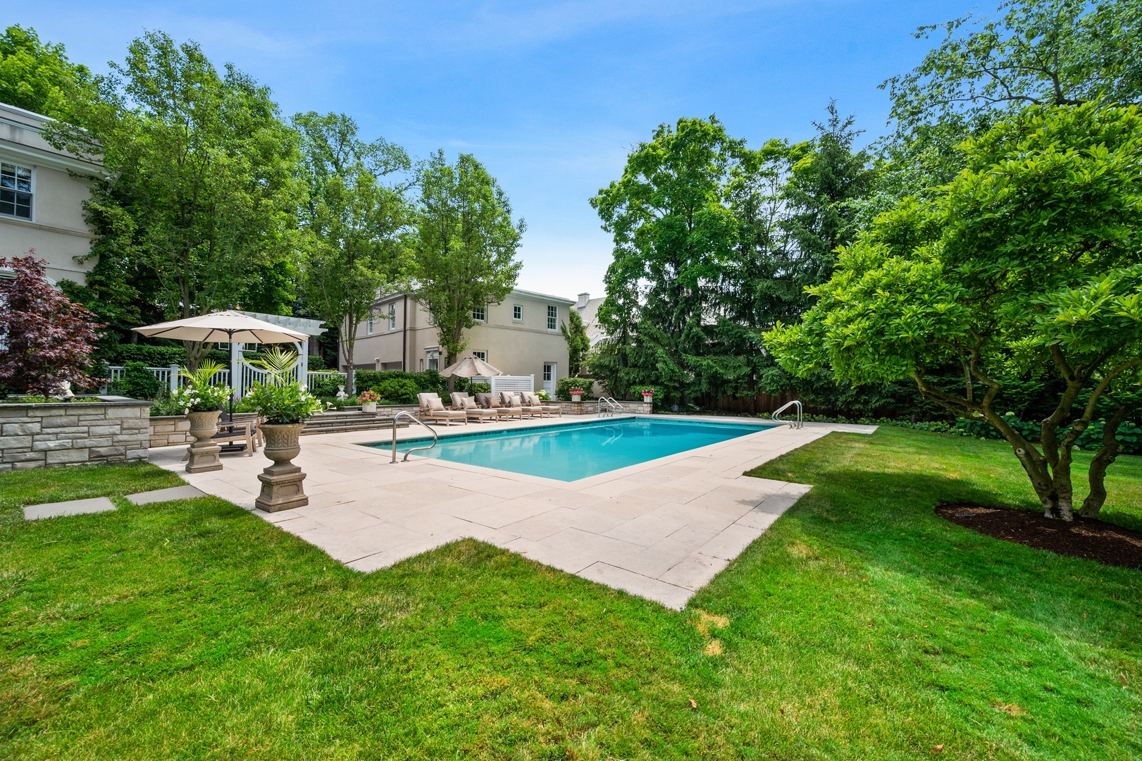 808 Hill Road Winnetka, IL 60093 - Photo 17 of 76