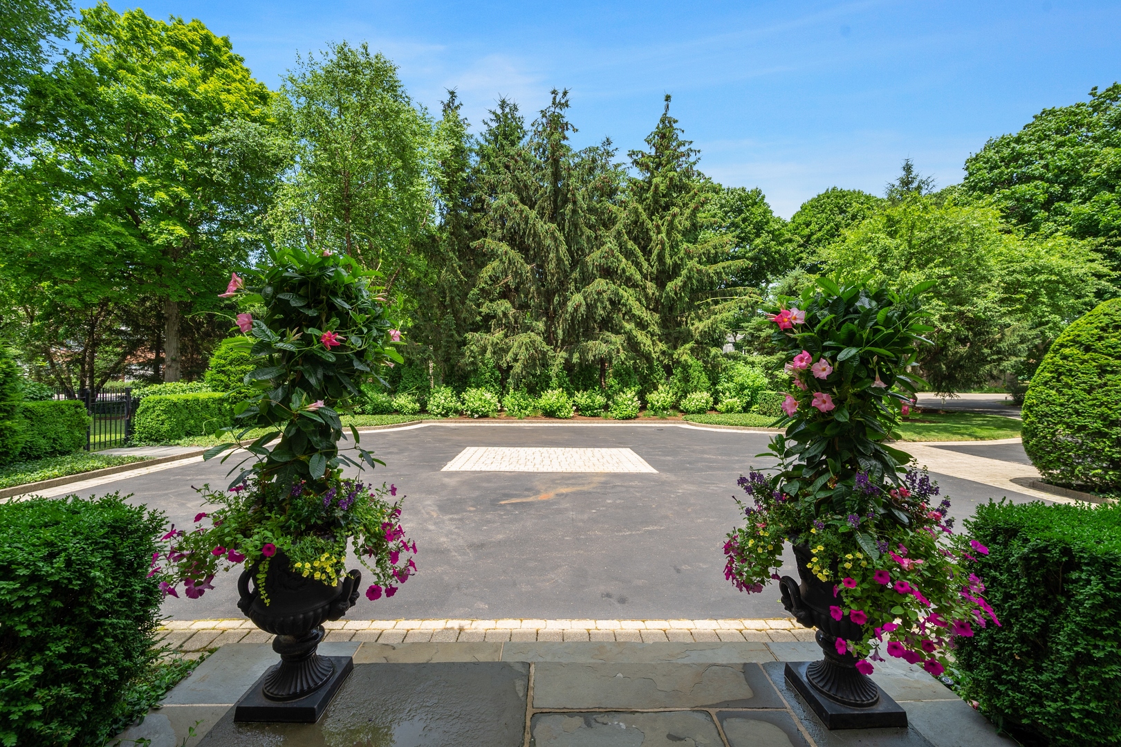 808 Hill Road Winnetka, IL 60093 - Photo 4 of 76