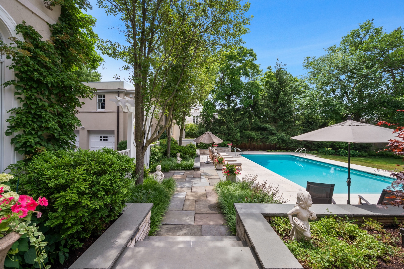 808 Hill Road Winnetka, IL 60093 - Photo 8 of 76