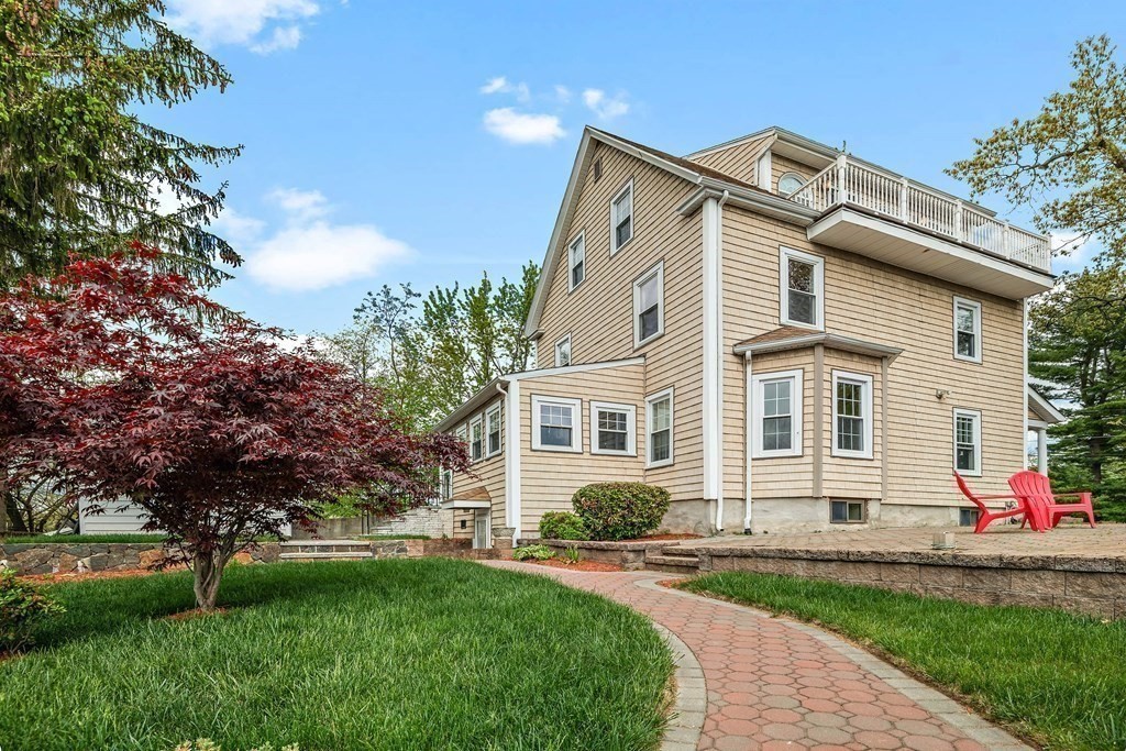 11 Dennis Road Malden, MA 02148 - Photo 4 of 39 Gallery Image 4