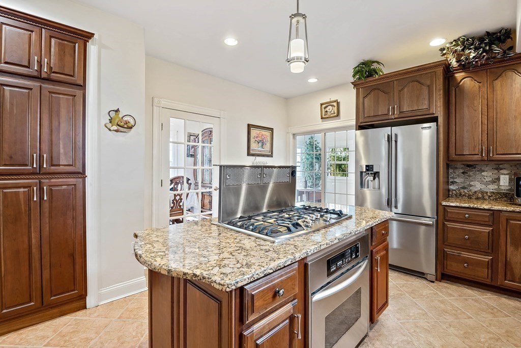11 Dennis Road Malden, MA 02148 - Photo 8 of 39 Gallery Image 8