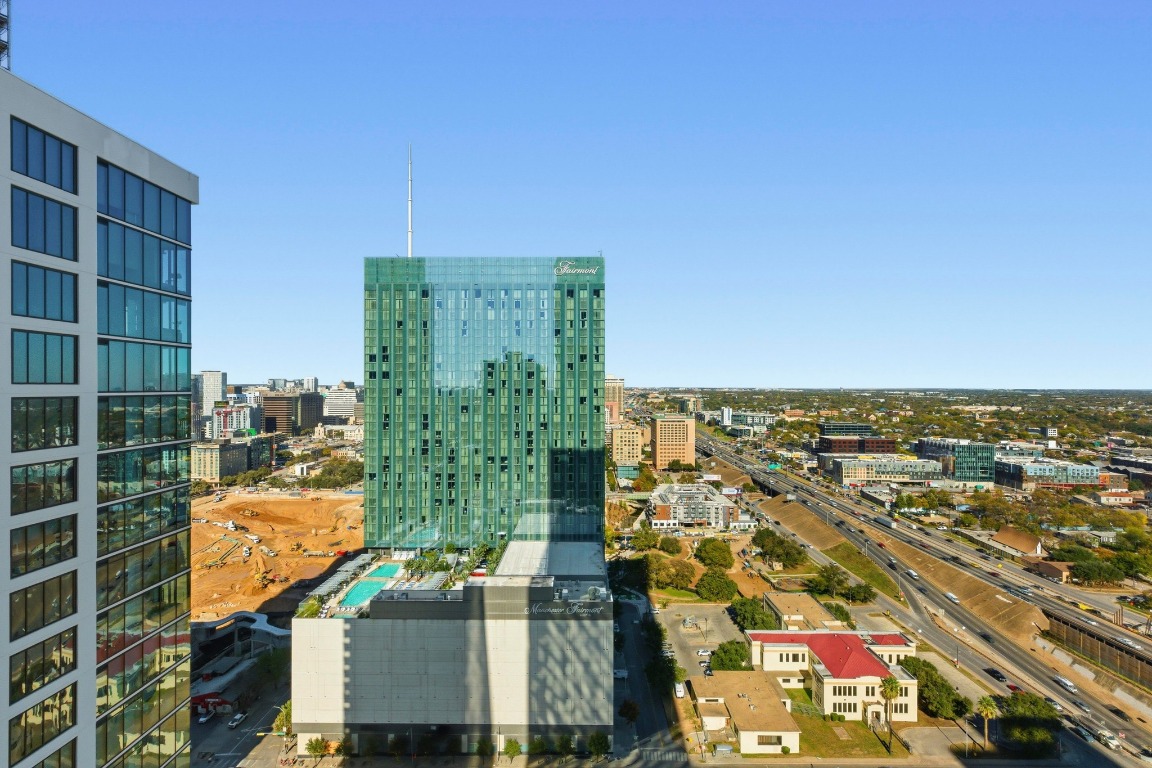 610 Davis Street, Unit 2710 Austin, TX 78701 - Photo 21 of 23 an aerial view of residential houses with outdoor space
