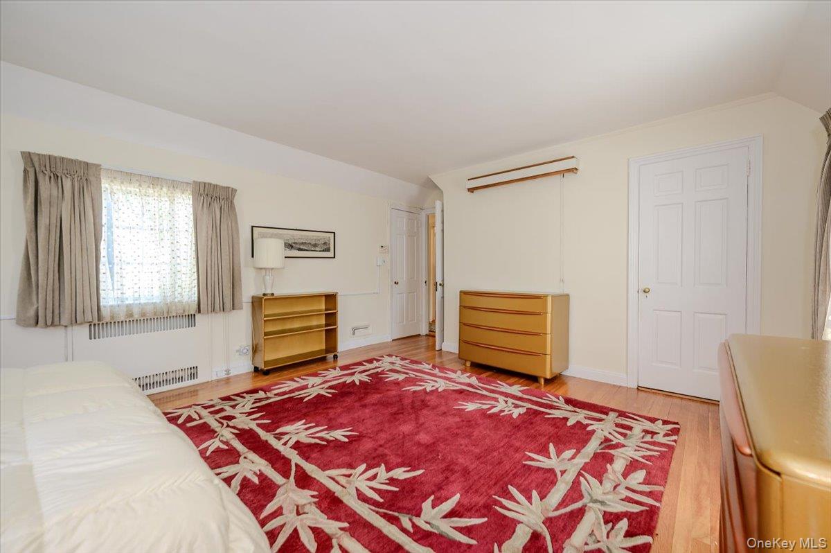 1264 Rhinelander Avenue Bronx, NY 10461 - Photo 23 of 50