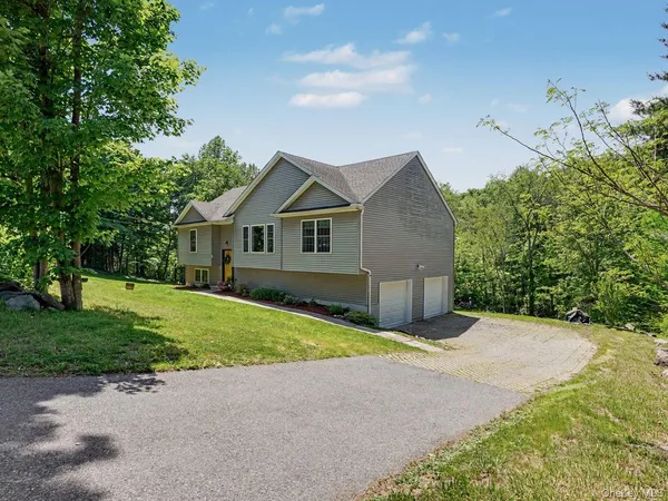 $725,000 | 139 Farm To Market Road, Brewster, NY 10509
