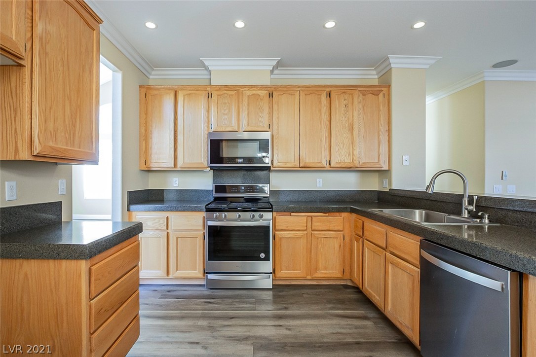 1905 Jack Rabbit Way Las Vegas, NV 89128 - Photo 4 of 32 Gallery Image 4