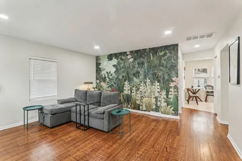 $375,000 | 502 North Smith Street, Palatine, IL 60067