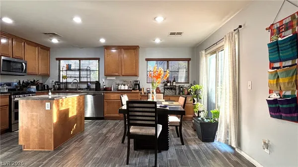 $2,300 | 10737 West Broxden Junction Avenue, Las Vegas, NV 89166