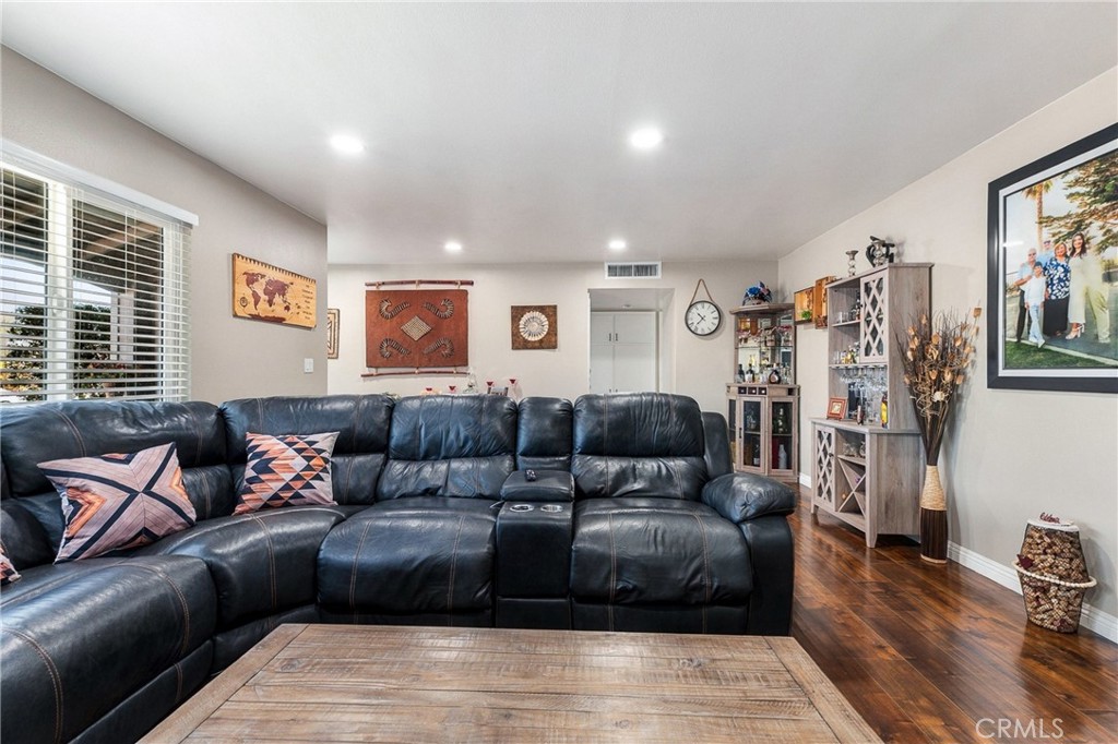 28928 East Worcester Road Sun City, CA 92586 - Photo 16 of 40 Gallery Image 16