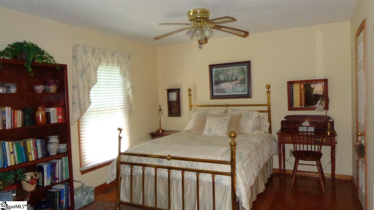 708 Hampton Road Liberty, SC 29657 - Photo 14 of 36